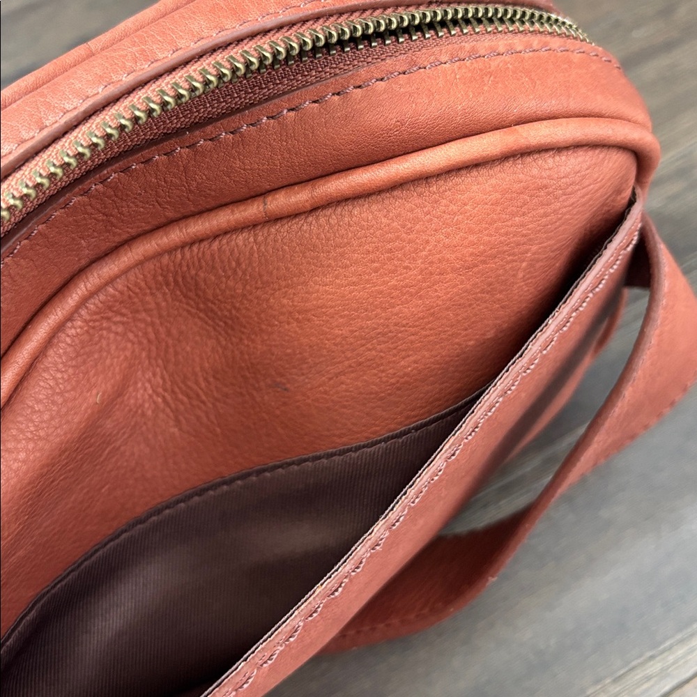 BORN Millport Woven Genuine Leather Crossbody/Belt Bag,2 zip top,inside zip - Picture 10 of 14